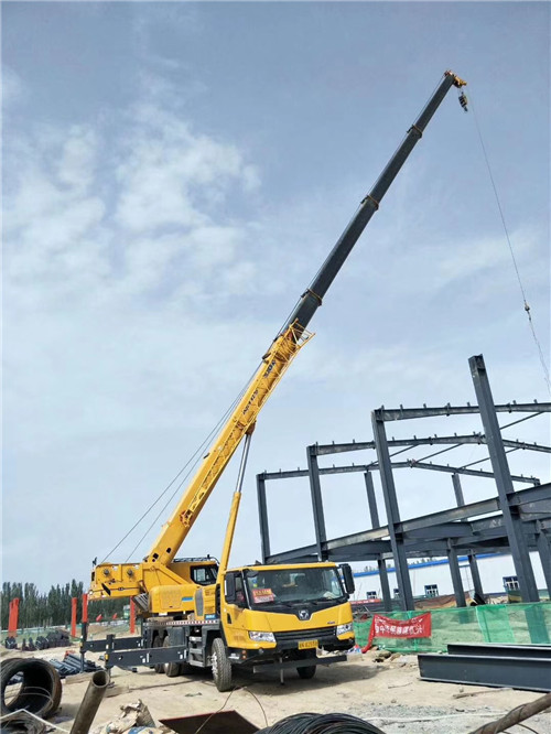 金沙县超高层建筑钢结构吊装案例